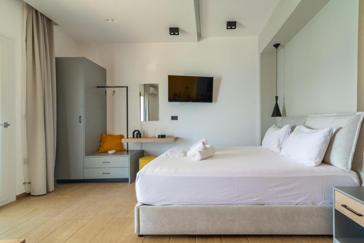 Luxury Seaside Apartament