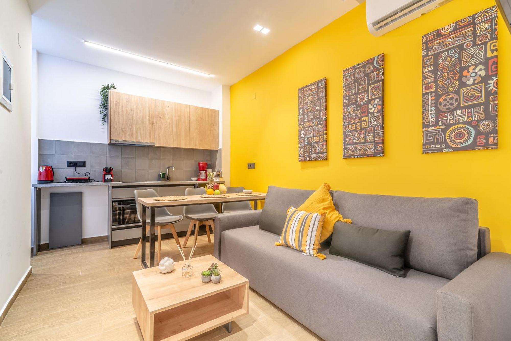 Luxury Seaside Apartament