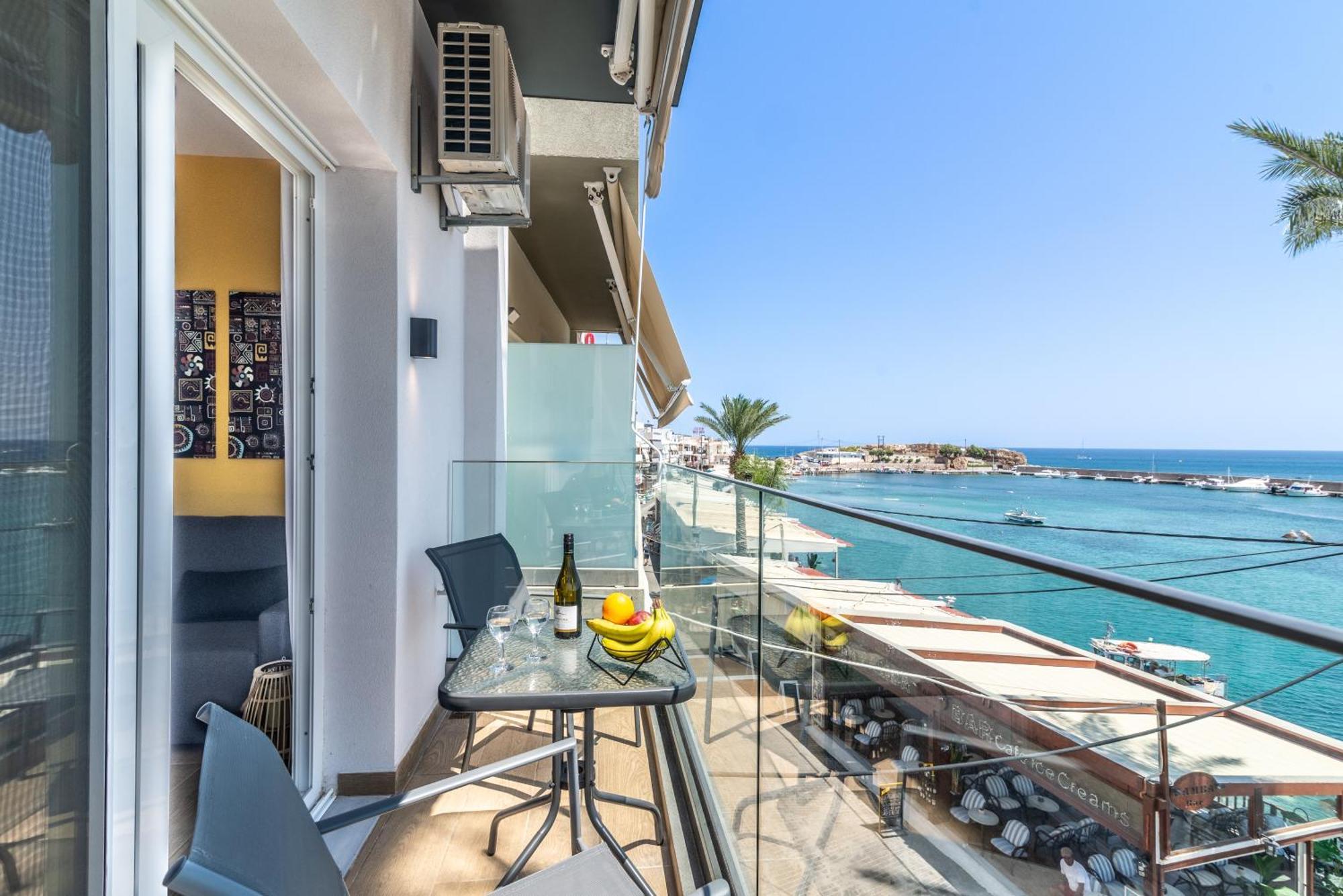 Luxury Seaside Apartament